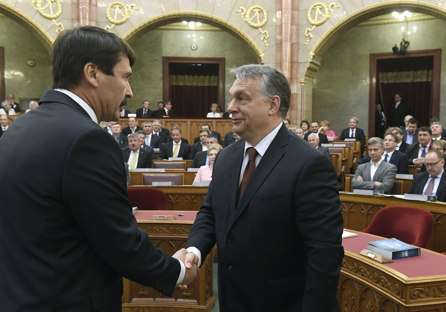 Áder János felkérte Orbán Viktort a kormányalakításra