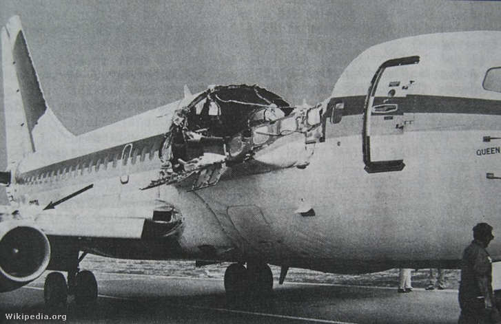Aloha Airlines Flight 243 fuselage.png