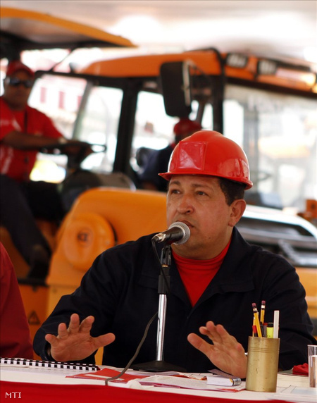 Chávez tűzszünetre szólít fel