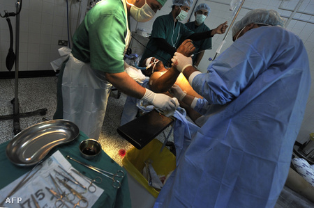 Bengáziban is folyamatosan dolgoznak az orvosok és ápolók