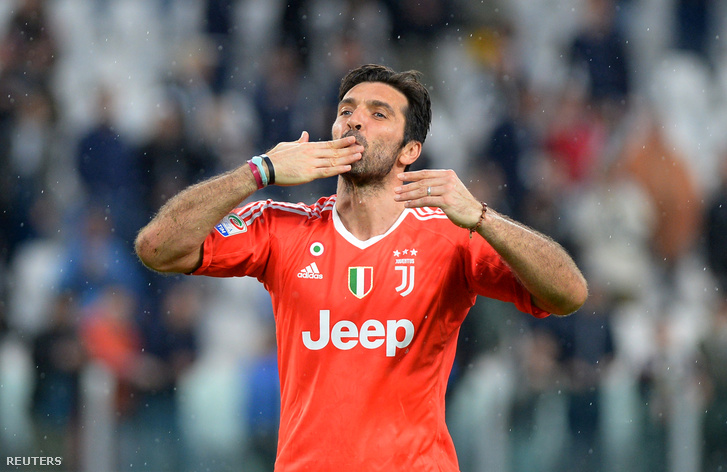 2018-05-17T101046Z 322629757 RC18E7905EB0 RTRMADP 3 SOCCER-ITALY