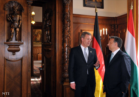 Orbán Viktor miniszterelnök fogadja Christian Wulff német köztársasági elnököt az Országházban (fotó: Kovács Tamás)