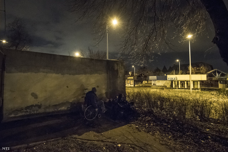Hajléktalan férfi Budapesten