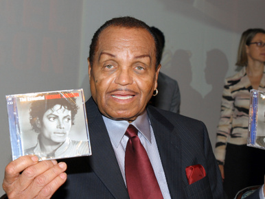 Ugyanoda temették Joe Jacksont, ahol Michael Jackson is nyugszik