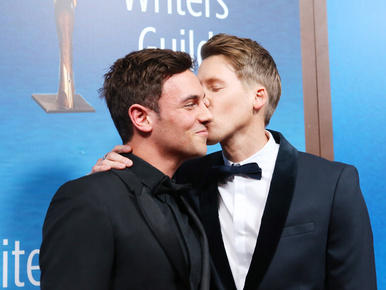 Gyereke született Tom Daley műúgrónak és férjének