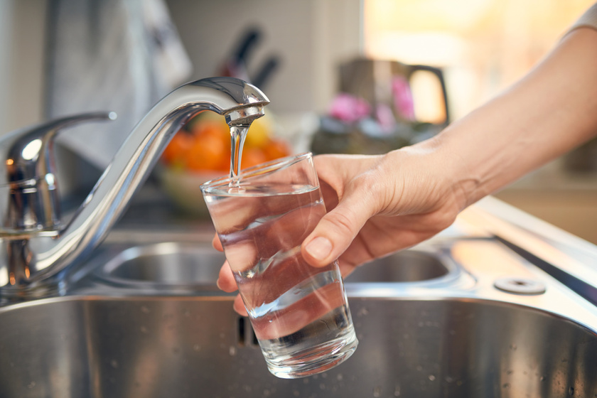 A víz segít a fogyásban: A hidratálás valóban segít a fogyásban?