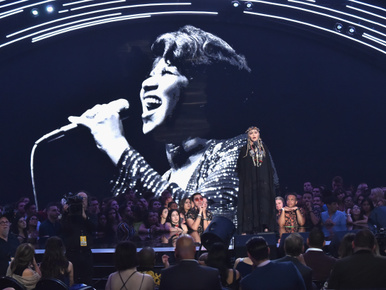 Madonna azt mondja, ő nem is megemlékezni akart Aretha Franklinről
