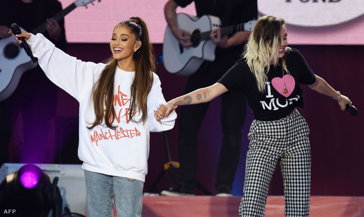 A manchesteri áldozatok megsegítésére rendezett koncerten Miley Cyrus is fellépett