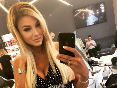 Sarka Katából élő barbie lett, vagy ez még mindig csak egy állomás a rogáncecíliásodás felé vezető rögös úton?