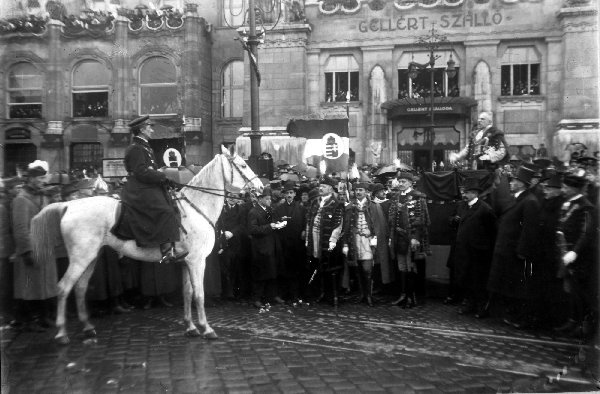 Horthy Miklós bevonulása Budapestre a Nemzeti Hadsereg élén, 1919. november 16.