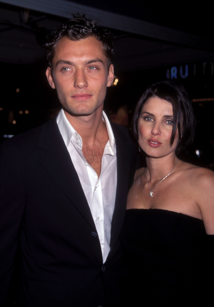Rafferty vezetékneve Law, a fiatal modell ugyanis a 45 éves Jude Law és az 53 éves Sadie Frost színésznő közös gyermeke