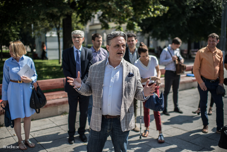Nyáry Krisztián