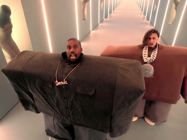 Kanye West rendezte a Pornhub-gálát, ahol bemutatta extratrágár új számát