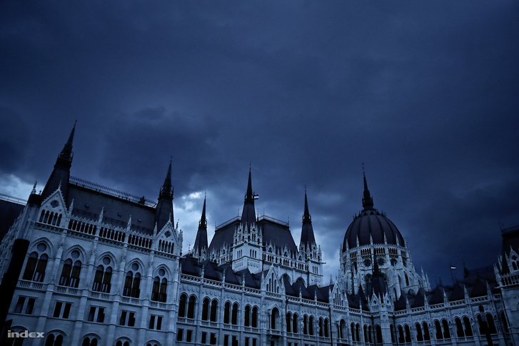 parlament02