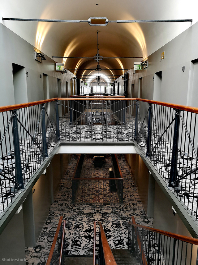 Az egykori megyei börtön Helsinkiben ma hotelként működik.