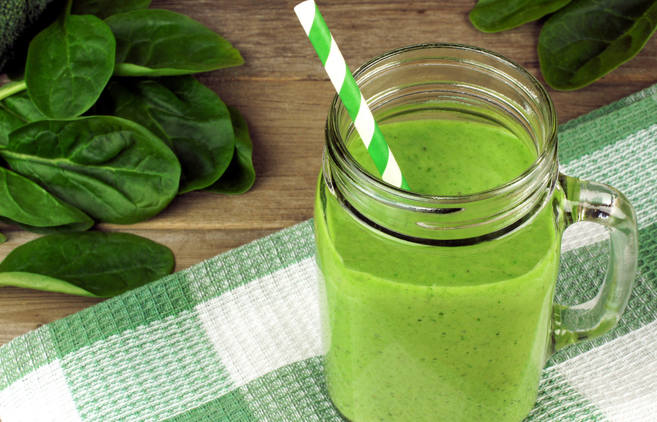 Zöld brokkoli zöldség turmix - fogyókúrás recept