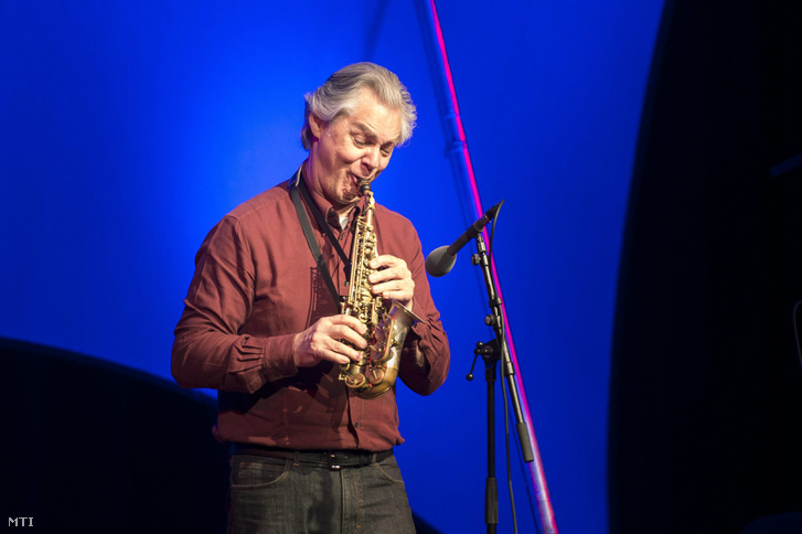 Jan Garbarek szaxofonművész a Jan Garbarek Group koncertjén a pécsi Kodály Központban 2015. október 4-én.