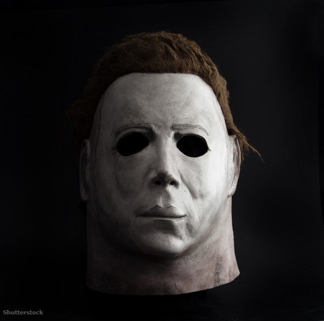 A híres Michael Myers maszk a Halloweenből.