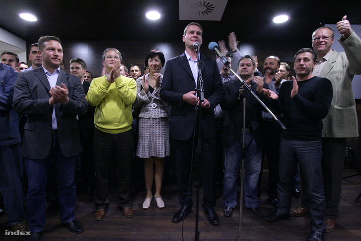 Botka László a 2010-es önkormányzati választások éjszakáján, október 3-án