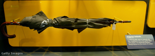 Az International Spy Museumban kiállított kémesernyő