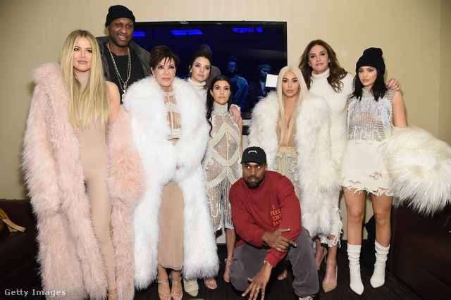 A Keeping Up with the Kardashians Amerika ma futó legnépszerűbb trash valóságshow-ja, amelyben a Kardashian-lányok és Kanye West viszik a prímet