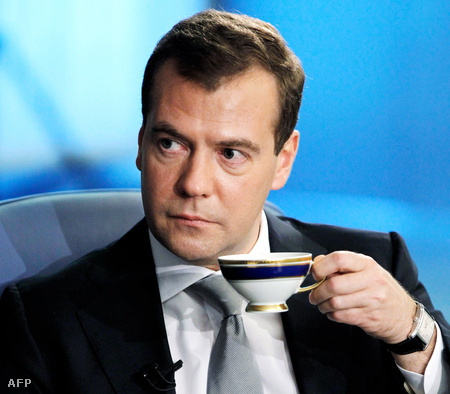 Medvegyev a Financial Times-nak adott interjúja közben (Fotó. Dmitrij Asztakov)