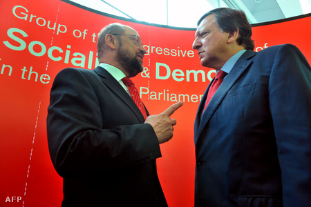 Martin Schultz, a Német Szociáldemokrata Párt, az SPD európai parlamenti képviselője és Jose Manuel Barroso, az Európai Bizottság elnöke