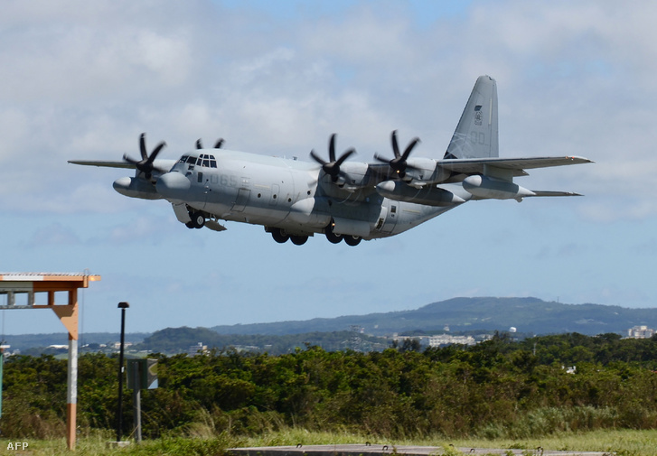 KC-130 Hercules utántöltő repülőgép Futanema-ban 2014 július 15-én