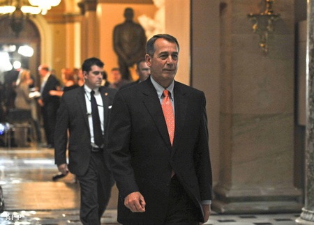 John Boehner a szavazás után az irodája felé tart