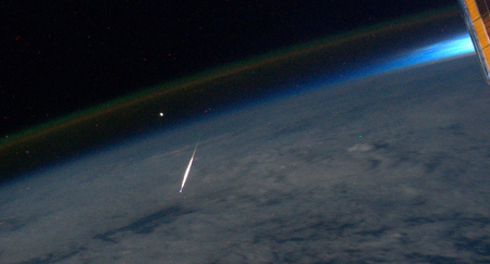 Meteor az űrből nézve