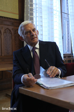 Buzek Budapesten 2010-ben