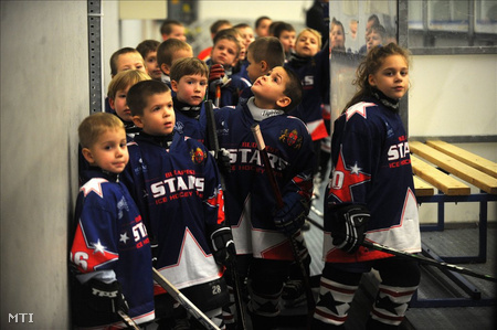 Budapest Stars Ice Hockey Team junior utánpótlás csapatának tagjai