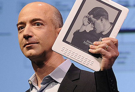 Jeff Bezos a lista első helyén áll