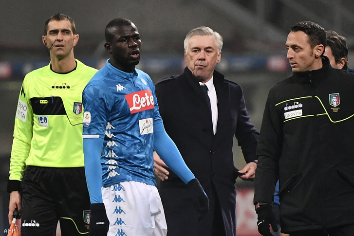 Koulibaly és Ancelotti a piros lap után az Internazionale-Napolin