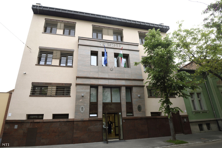 A Szegedi Járási és Nyomozó Ügyészség és a Központi Nyomozó Főügyészség Szegedi Regionális Osztályának székháza.