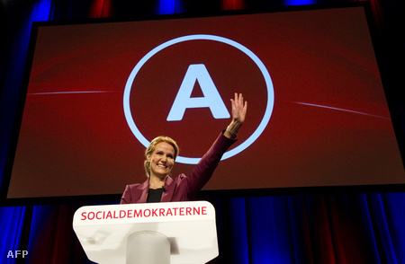 Helle Thorning-Schmidt választási központjában ünnepli győzelmüket