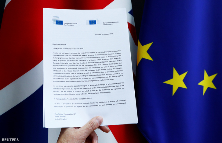 Jean-Claude Juncker, az Európai Bizottság elnöke, és Donald Tusk, az EU Tanács elnöke által írt levél másolata Theresa May brit miniszterelnöknek 2019. január 14-én