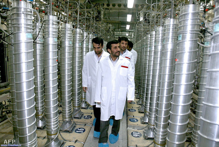 Ahmadinezsád a natanzi urándúsítóban