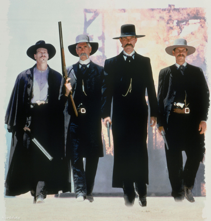 Tombstone - A halott városKurt Russel és Val Kilmer játszott együtt ebben a Wyatt Earp legendájára alapozott, 1993-as filmben