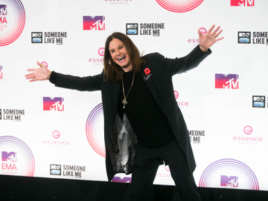 Leharapható fejű plüssdenevért árul Ozzy Osbourne