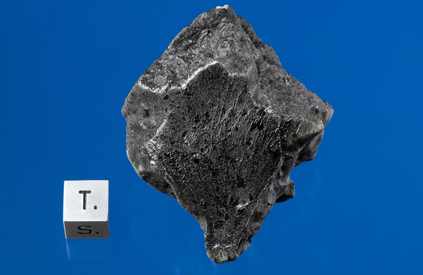 the-first-martian-meteorite-known-to-have-struck-earth-in-49-yea