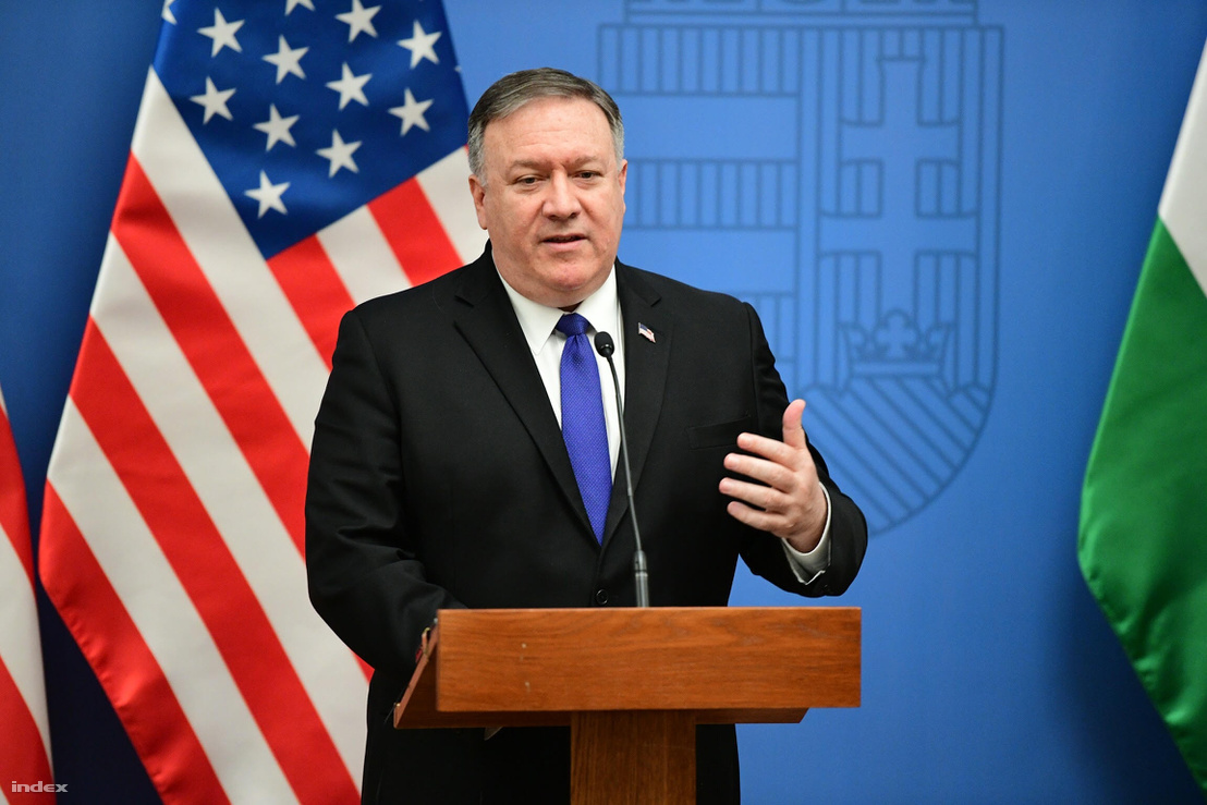Mike Pompeo amerikai külügyminiszter sajtótájékoztatón a Külgazdasági és Külügyminisztériumban 2019. február 11-én