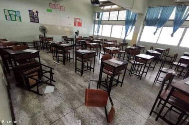 Vizsgaszoba a bangkoki iskolában, ahol a randalíroztak a részeg elkövetők