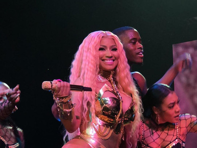 Rubint Réka és Tolvai Reni is kivárta, hogy Nicki Minaj színpadra lépjen Budapesten