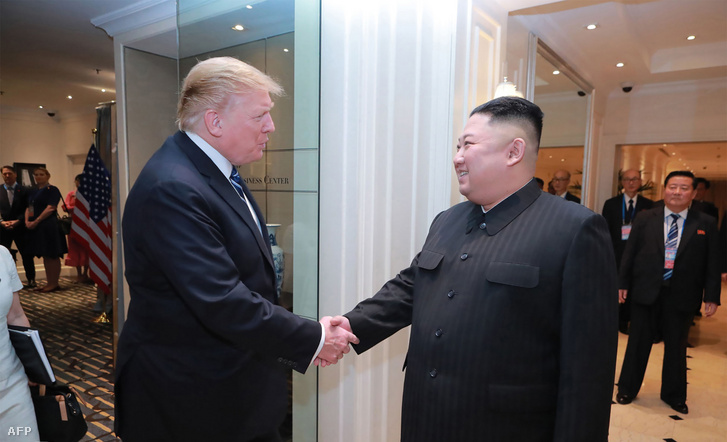 Donald Trump és Kim Dzsongun Hanoiban 2019. február 28-án.