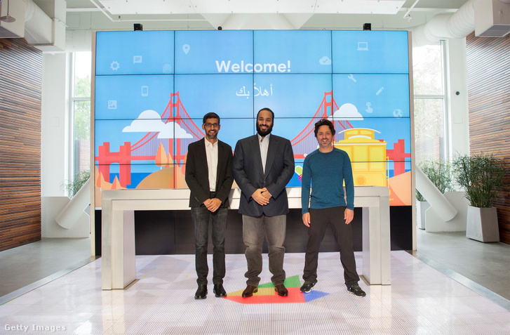 Mohamed bin Szalmán szaúdi herceg és a Google társalapítói: Sergey Brin (jobbra) és Sundar Pichai (balra)