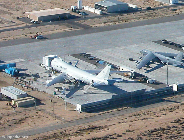 A YAL–1 átépítése 2004-ben, az Edwards légitámaszponton