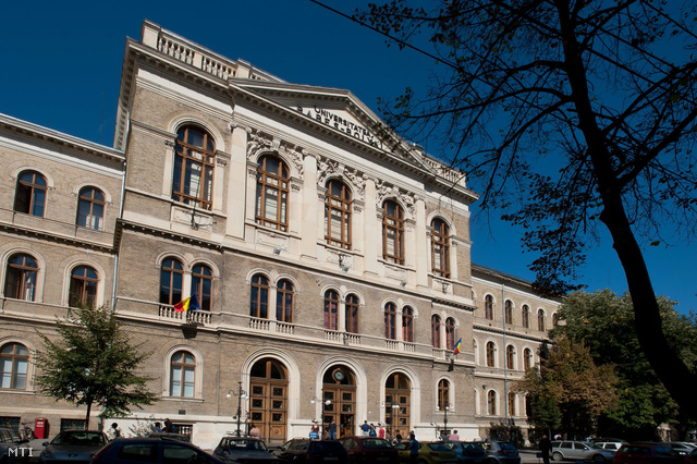 A Babes-Bolyai Tudományegyetem (BBTE) Farkas utcai főépülete Kolozsváron