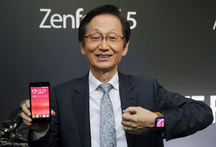 Jonney Shih, az Asustek elnöke bemutatja az Asus Zenfone 5 és Asus ZenWatch készülékeket