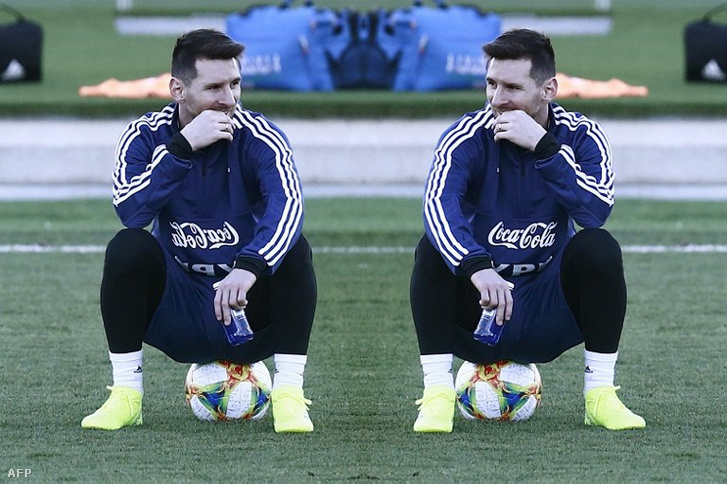 Messi az argentin válogatott edzésén Madridban. Messivel